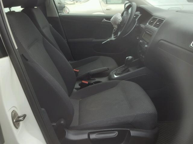 3VW2K7AJ1BM086919 - 2011 VOLKSWAGEN JETTA BASE თეთრი ფოტო 5