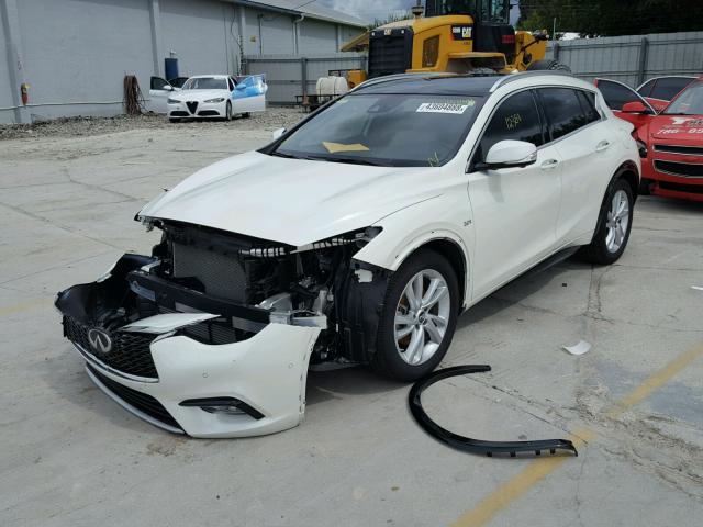 SJKCH5CP4HA038345 - 2017 INFINITI QX30 BASE WHITE photo 2