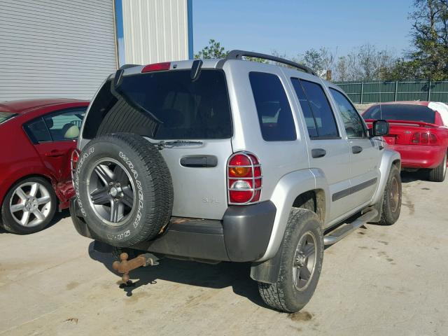 1J4GL48K94W190784 - 2004 JEEP LIBERTY SP SILVER photo 4