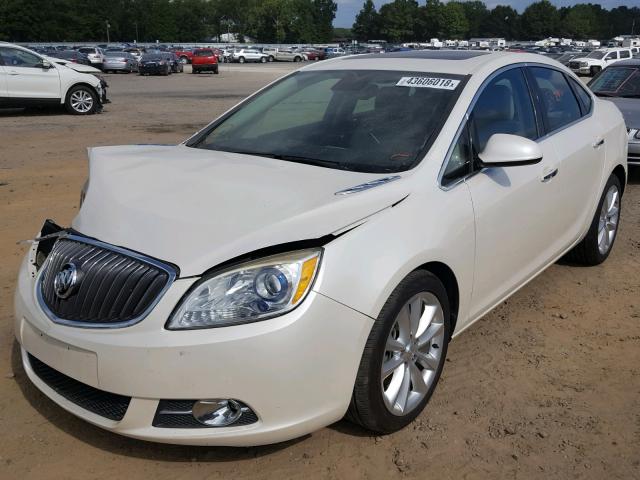 1G4PR5SK9D4236477 - 2013 BUICK VERANO CON WHITE photo 2