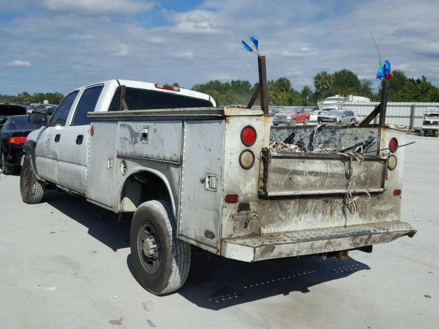 1GBHC23U01F180152 - 2001 CHEVROLET SILVERADO WHITE photo 3