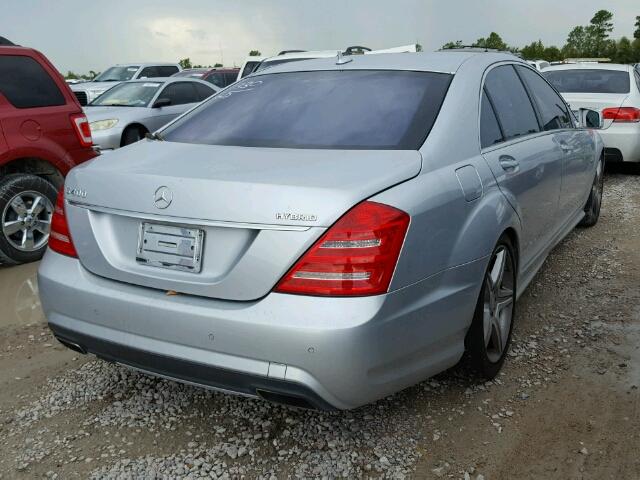 WDDNG9FB1AA295593 - 2010 MERCEDES-BENZ S SILVER photo 4