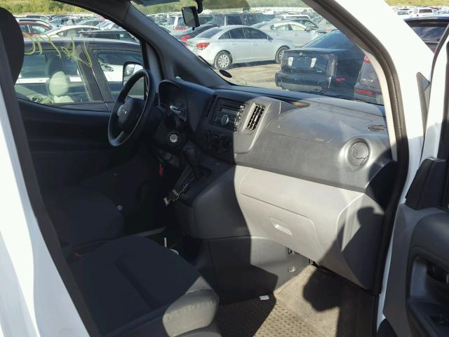 3N63M0YN4FK722586 - 2015 CHEVROLET CITY EXPRE WHITE photo 5