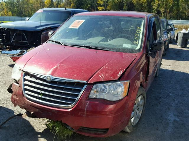 2A4RR4DE5AR203817 - 2010 CHRYSLER TOWN & COU RED photo 2