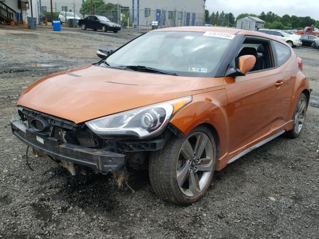 KMHTC6AE6DU135205 - 2013 HYUNDAI VELOSTER T ORANGE photo 2