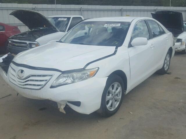 4T1BF3EK7BU754961 - 2011 TOYOTA CAMRY BASE WHITE photo 2