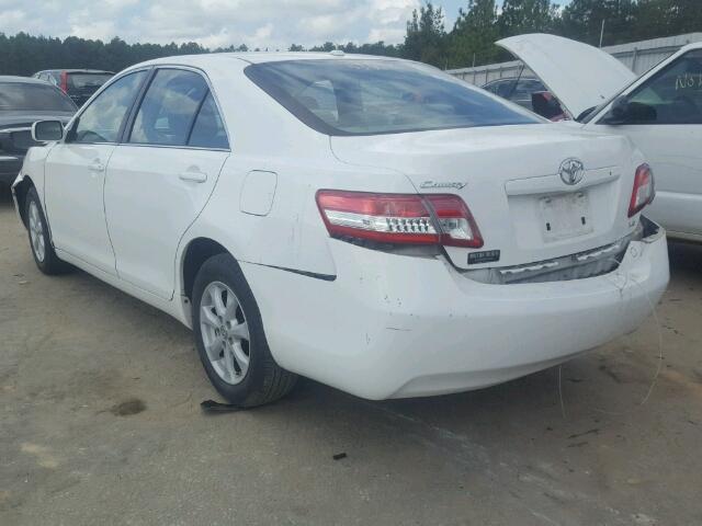 4T1BF3EK7BU754961 - 2011 TOYOTA CAMRY BASE WHITE photo 3