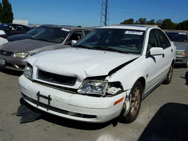 YV1VS29523F950852 - 2003 VOLVO S40 1.9T WHITE photo 2