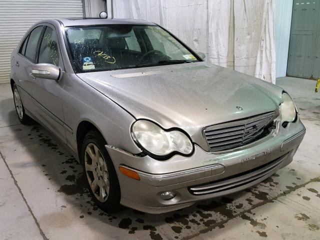 WDBRF81J65F724175 - 2005 MERCEDES-BENZ C 240 4MAT GRAY photo 1