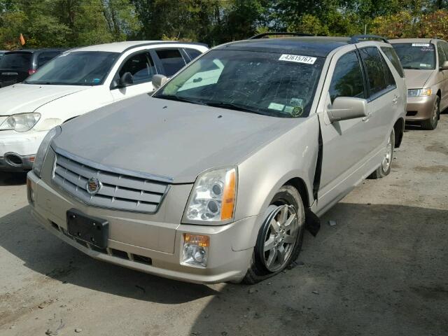 1GYEE637X70134067 - 2007 CADILLAC SRX GOLD photo 2