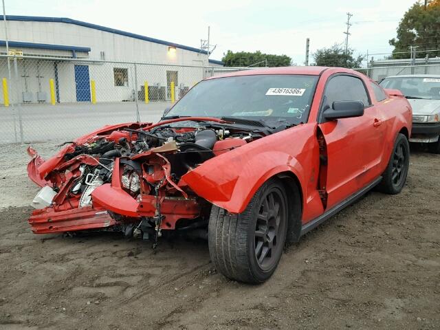 1ZVHT88S275251806 - 2007 FORD MUSTANG SH RED photo 2