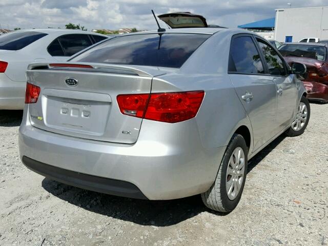 KNAFU4A25C5593994 - 2012 KIA FORTE GRAY photo 4