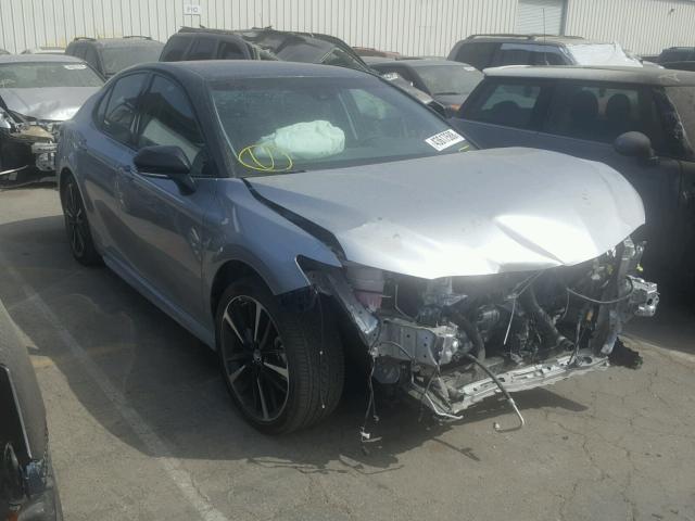 4T1B61HK7JU061600 - 2018 TOYOTA CAMRY XSE SILVER photo 1