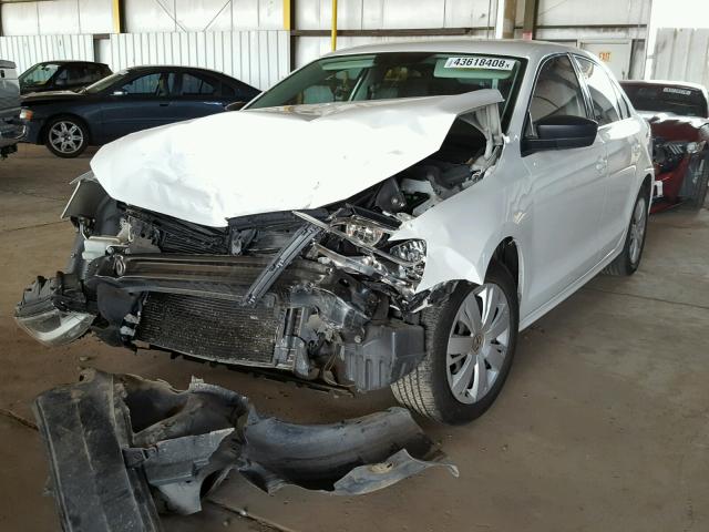 3VW1K7AJ9CM385667 - 2012 VOLKSWAGEN JETTA BASE WHITE photo 2