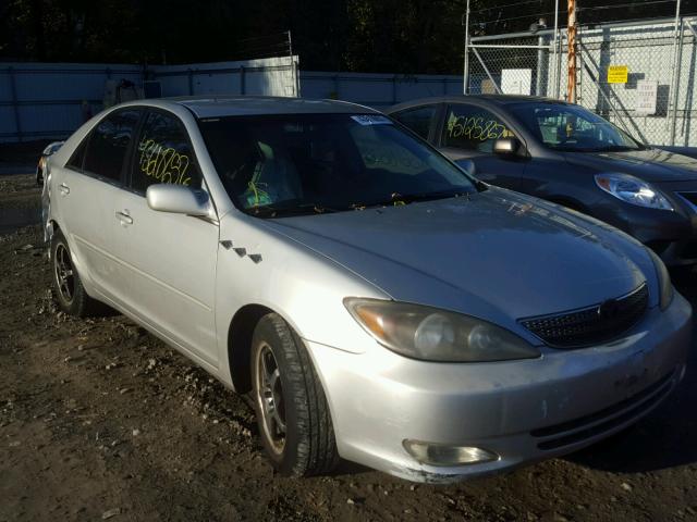 4T1BE32KX2U065424 - 2002 TOYOTA CAMRY LE 银色 照片 1