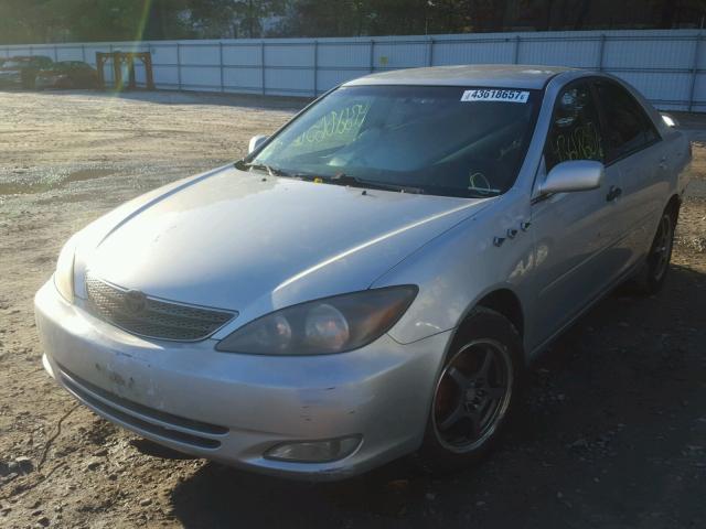 4T1BE32KX2U065424 - 2002 TOYOTA CAMRY LE 银色 照片 2