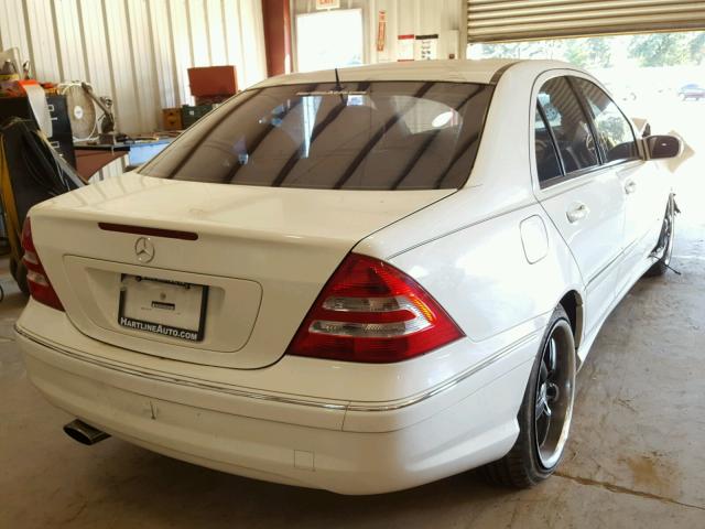 WDBRF52H36F739003 - 2006 MERCEDES-BENZ C GENERATI WHITE photo 4