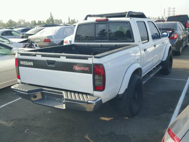 1N6ED27T4YC380683 - 2000 NISSAN FRONTIER C WHITE photo 4