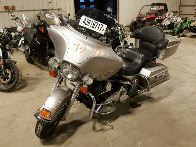 1HD1FF4198Y624237 - 2008 HARLEY-DAVIDSON FLHT CLASS SILVER photo 2