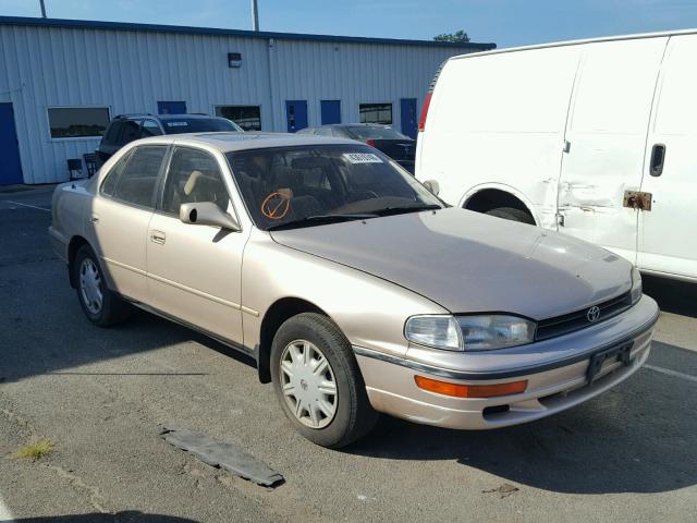 4T1GK13E8RU043654 - 1994 TOYOTA CAMRY XLE TAN photo 1