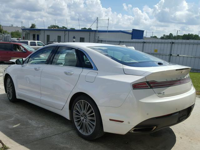 3LN6L2G98DR825187 - 2013 LINCOLN MKZ WHITE photo 3