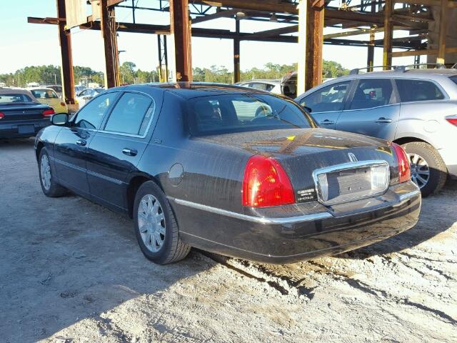 1LNHM82V17Y623701 - 2007 LINCOLN TOWN CAR S BLACK photo 3