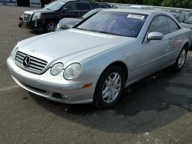 WDBPJ75J9YA006423 - 2000 MERCEDES-BENZ CL 500 GRAY photo 2