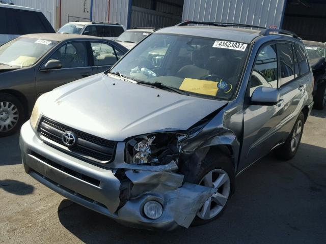 JTEGD20V040043278 - 2004 TOYOTA RAV4 GRAY photo 2