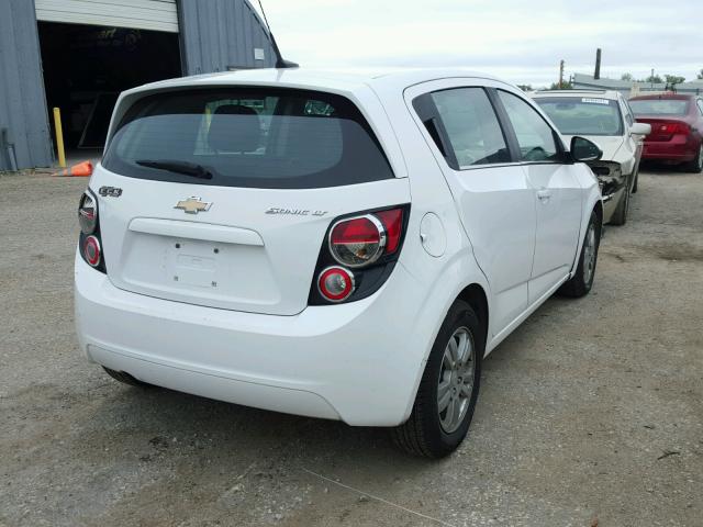 1G1JC6SH2E4105634 - 2014 CHEVROLET SONIC LT WHITE photo 4