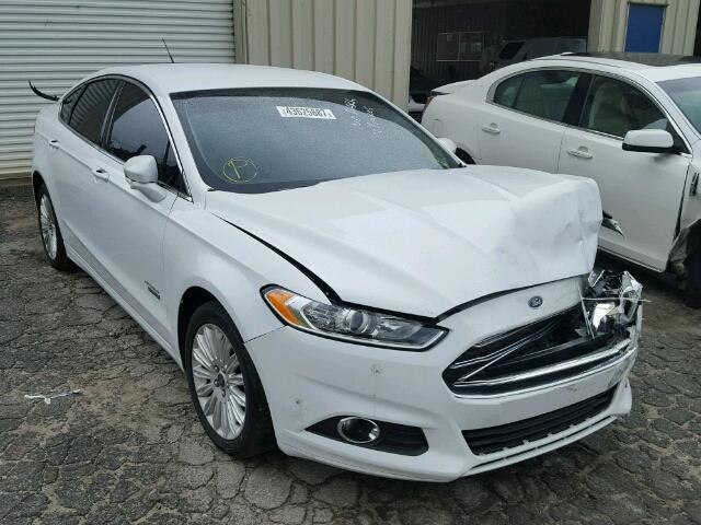 3FA6P0PU6FR246936 - 2015 FORD FUSION SE WHITE photo 1