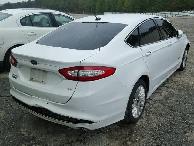 3FA6P0PU6FR246936 - 2015 FORD FUSION SE WHITE photo 4