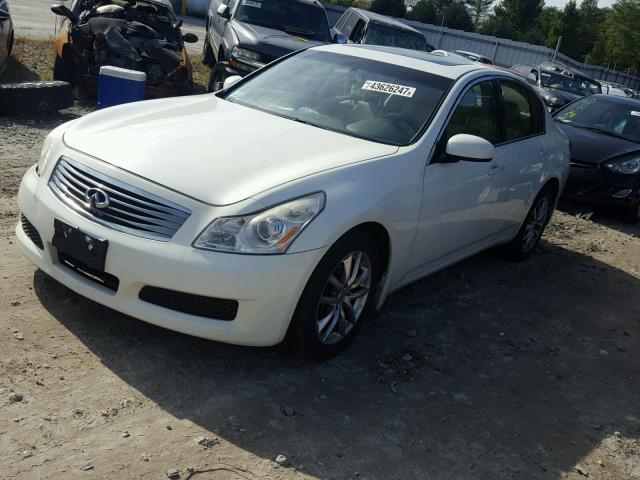 JNKBV61F48M274109 - 2008 INFINITI G35 WHITE photo 2