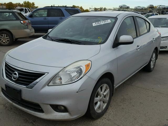 3N1CN7AP0CL934964 - 2012 NISSAN VERSA SILVER photo 2