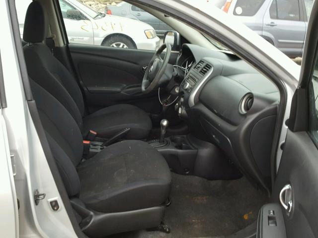 3N1CN7AP0CL934964 - 2012 NISSAN VERSA SILVER photo 5