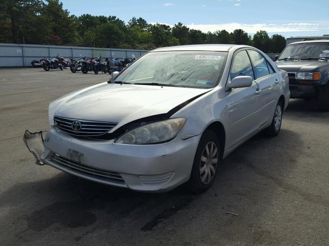 4T1BE32K85U010751 - 2005 TOYOTA CAMRY LE SILVER photo 2