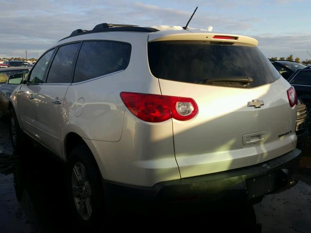 1GNKRGED0BJ241712 - 2011 CHEVROLET TRAVERSE L WHITE photo 3