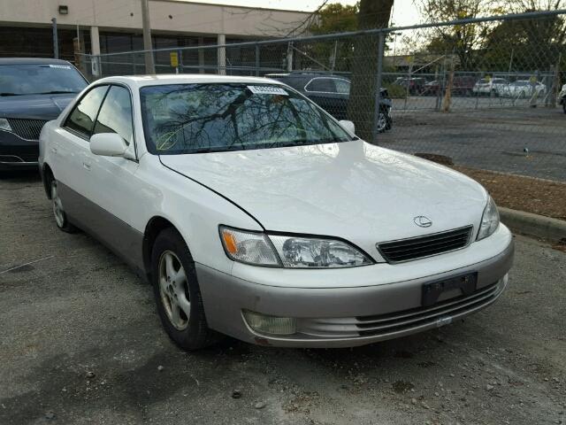 JT8BF22G1V5010087 - 1997 LEXUS ES 300 WHITE photo 1