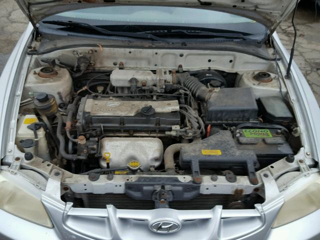 KMHCG35C02U182156 - 2002 HYUNDAI ACCENT GS SILVER photo 7