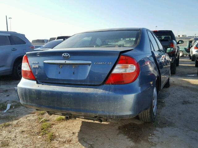 4T1BE32K33U728009 - 2003 TOYOTA CAMRY LE BLUE photo 4