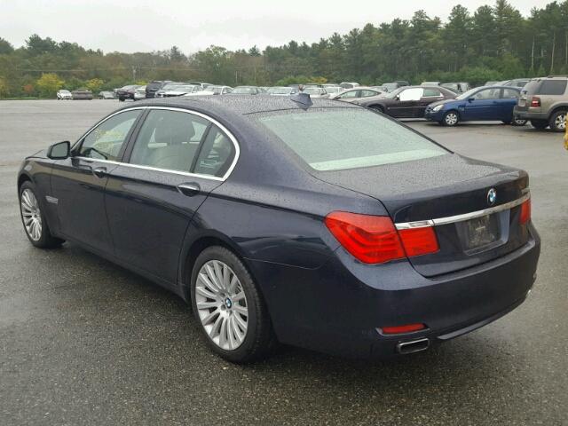 WBAKC8C52BC432559 - 2011 BMW 750 XI BLUE photo 3