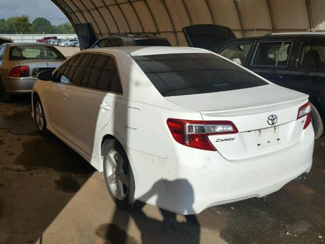 4T1BF1FK3EU871301 - 2014 TOYOTA CAMRY L WHITE photo 3