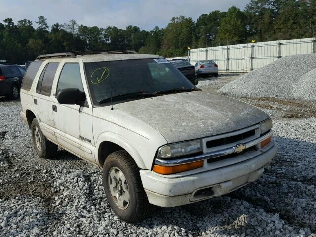 1GNDT13W72K142312 - 2002 CHEVROLET BLAZER WHITE photo 1