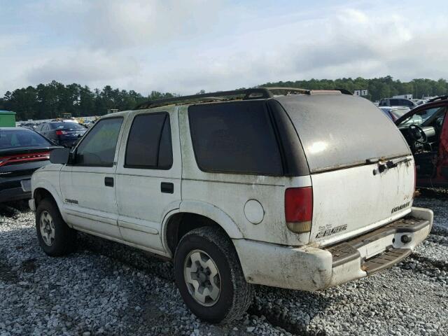 1GNDT13W72K142312 - 2002 CHEVROLET BLAZER WHITE photo 3