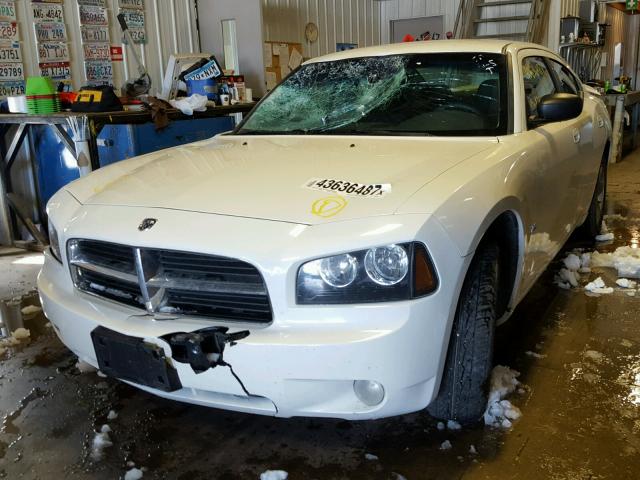 2B3KA33V29H532374 - 2009 DODGE CHARGER WHITE photo 2