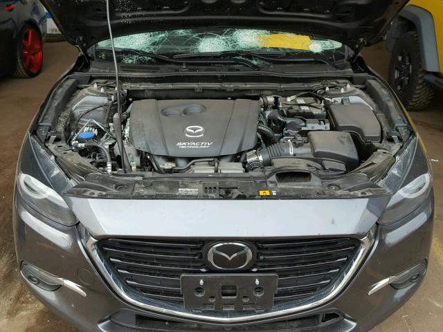 3MZBN1W37JM161281 - 2018 MAZDA 3 GRAND TO GRAY photo 7