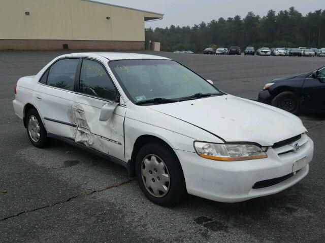 1HGCG5648WA128636 - 1998 HONDA ACCORD LX WHITE photo 1