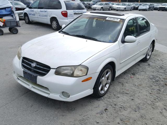 JN1CA31A21T303948 - 2001 NISSAN MAXIMA GXE WHITE photo 2