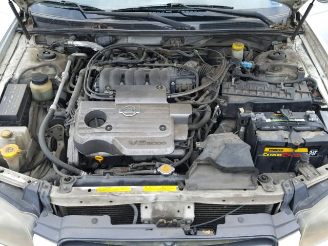 JN1CA31A21T303948 - 2001 NISSAN MAXIMA GXE WHITE photo 7