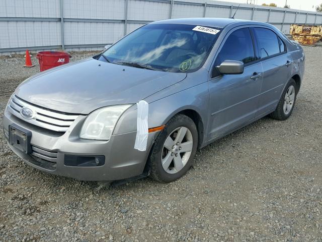 3FAHP07Z39R121465 - 2009 FORD FUSION SE SILVER photo 2