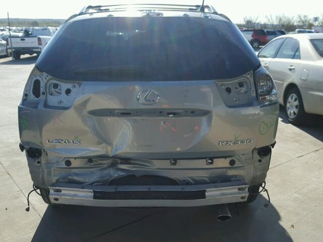 JTJGA31U540041628 - 2004 LEXUS RX SILVER photo 9